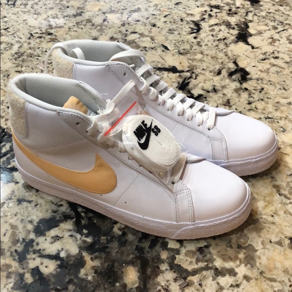 Nike SB Blazer white peach men’s 11